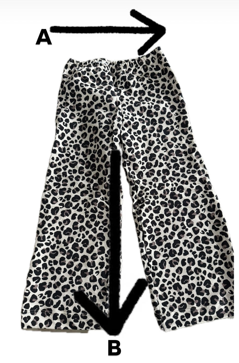 Wijde broek plat opgemeten met A taille en B lengte